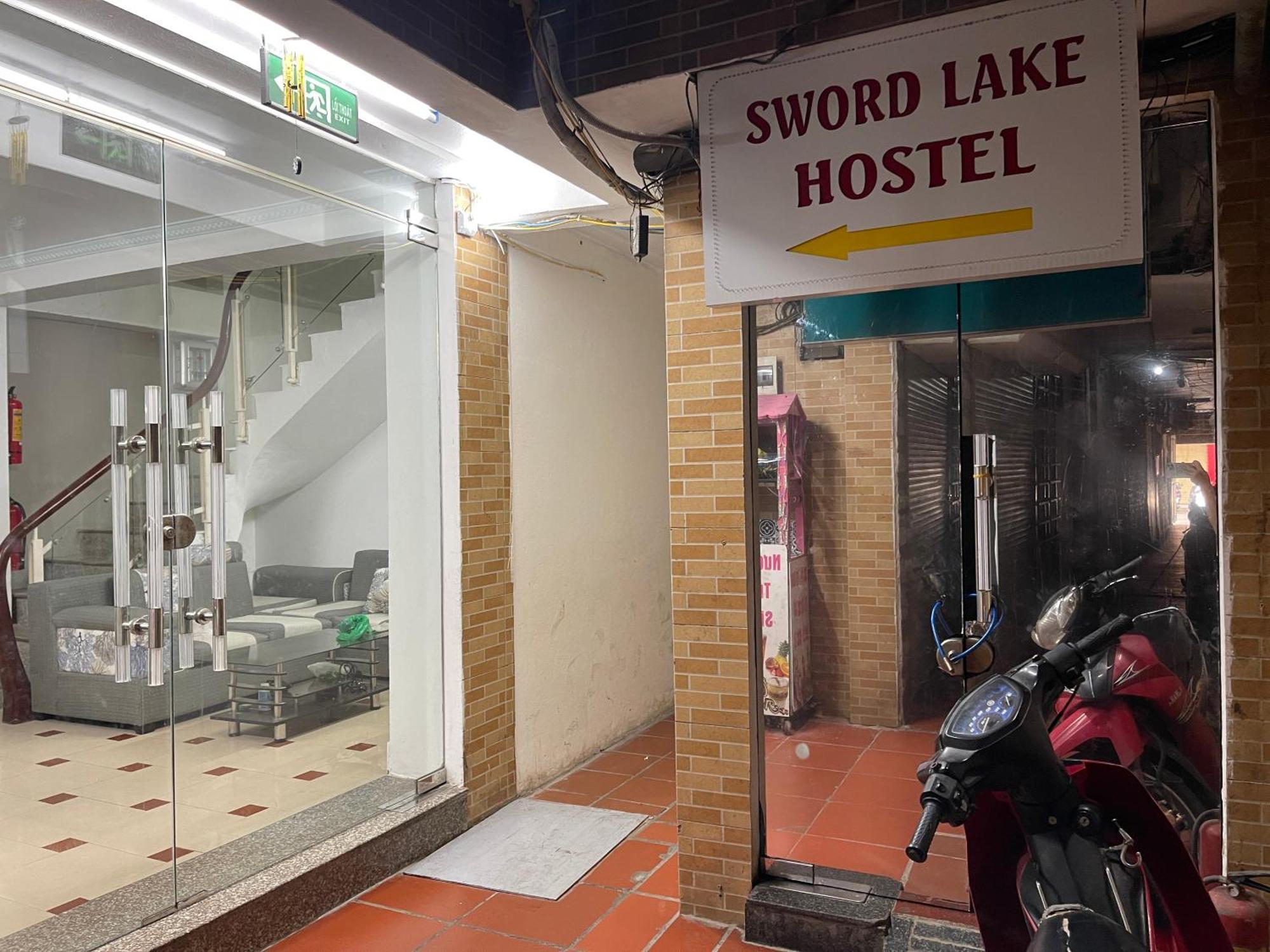 Sword Lake Hostel Hanoi Bagian luar foto